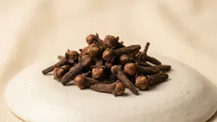 Cimet — mali začin s velikim prednostima za tijelo: kako ga pravilno koristiti